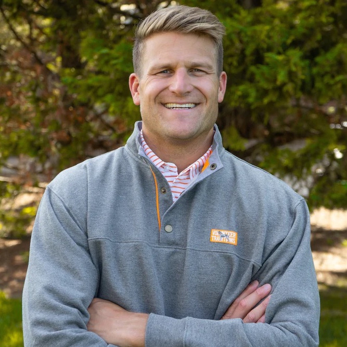  Volunteer Traditions Bluetick Label Heritage Pullover